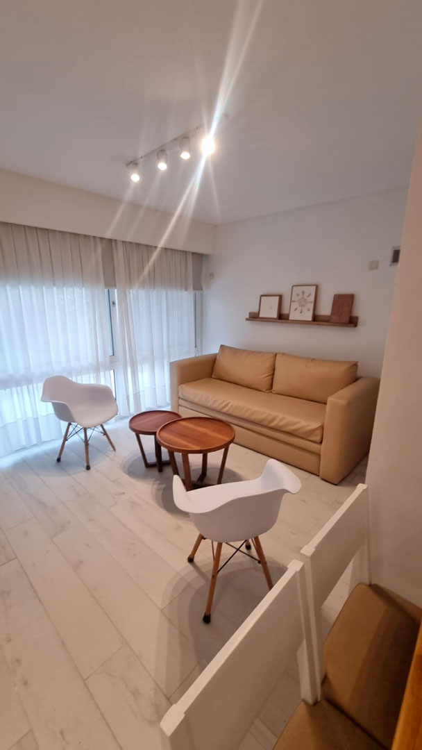 Departamento de tres ambientes con jardín privado en Altos de Colonia, Mar de las Pampas